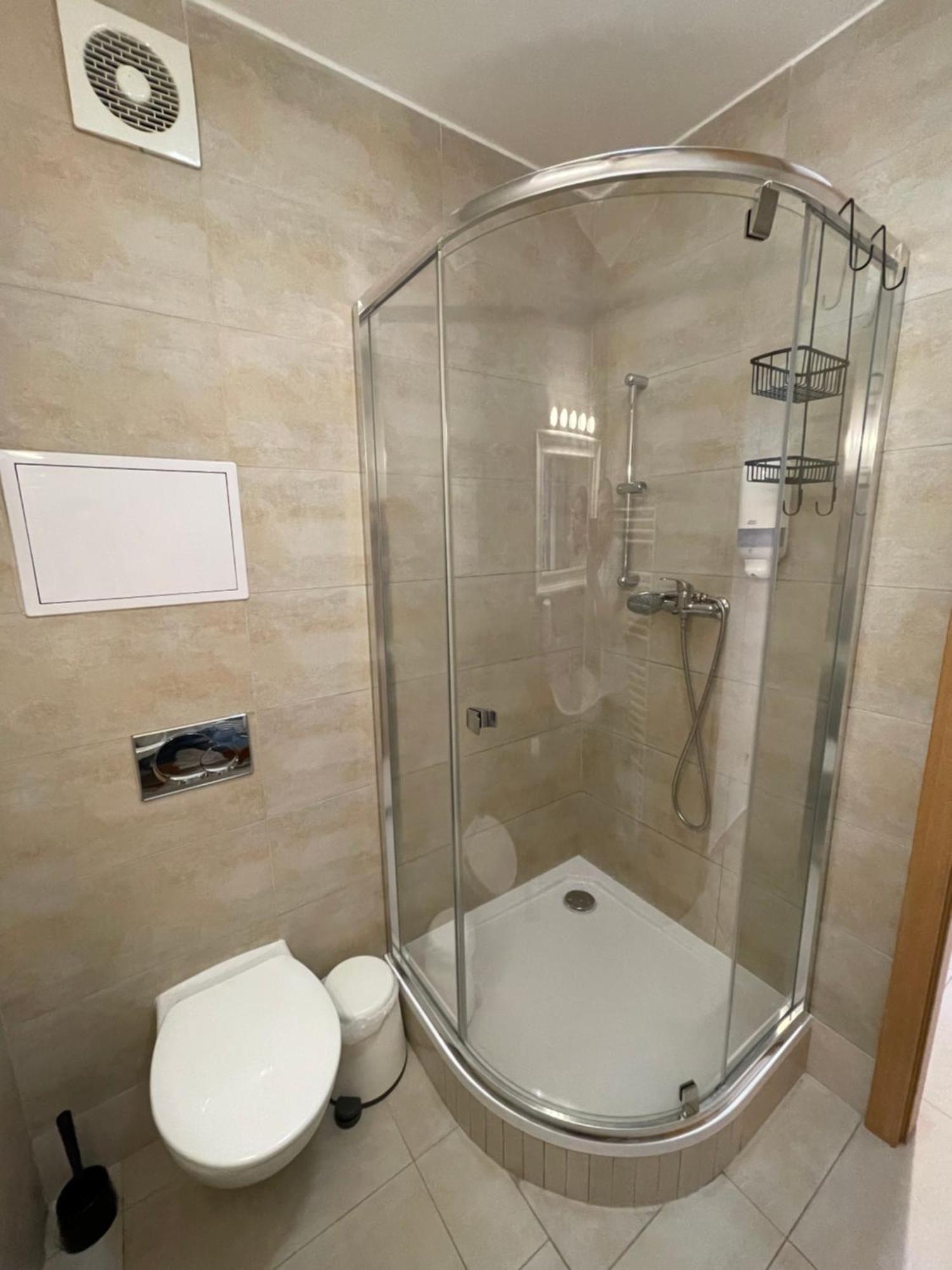 Zara Luxury Apartments The Absolute Center Of Žilina Exterior foto