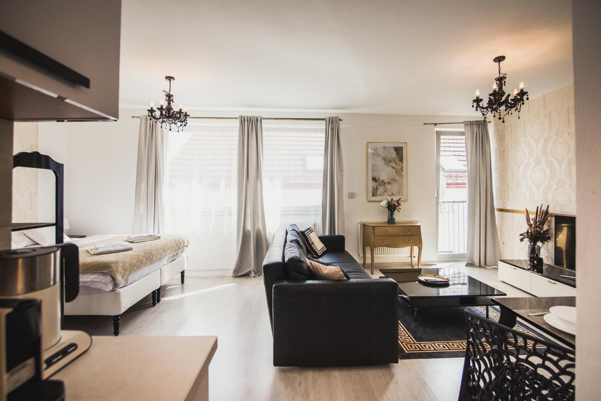 Zara Luxury Apartments The Absolute Center Of Žilina Exterior foto